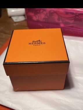 Hermès Orange Signature Gift Box